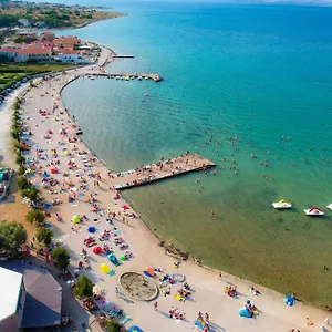 https://apartmani-david-vir.hotelinzadar.com